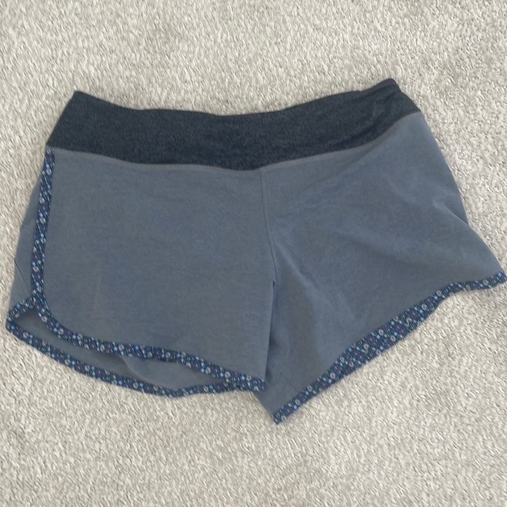 Rabbit Hopper short